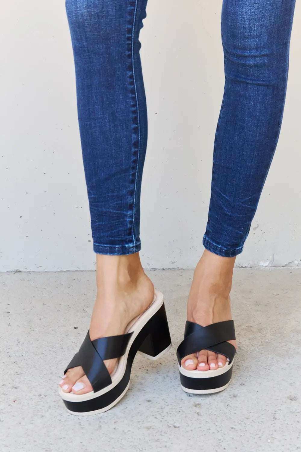 Weeboo Cherish The Moments Contrast Platform Sandals in Black - GlowUp Garments