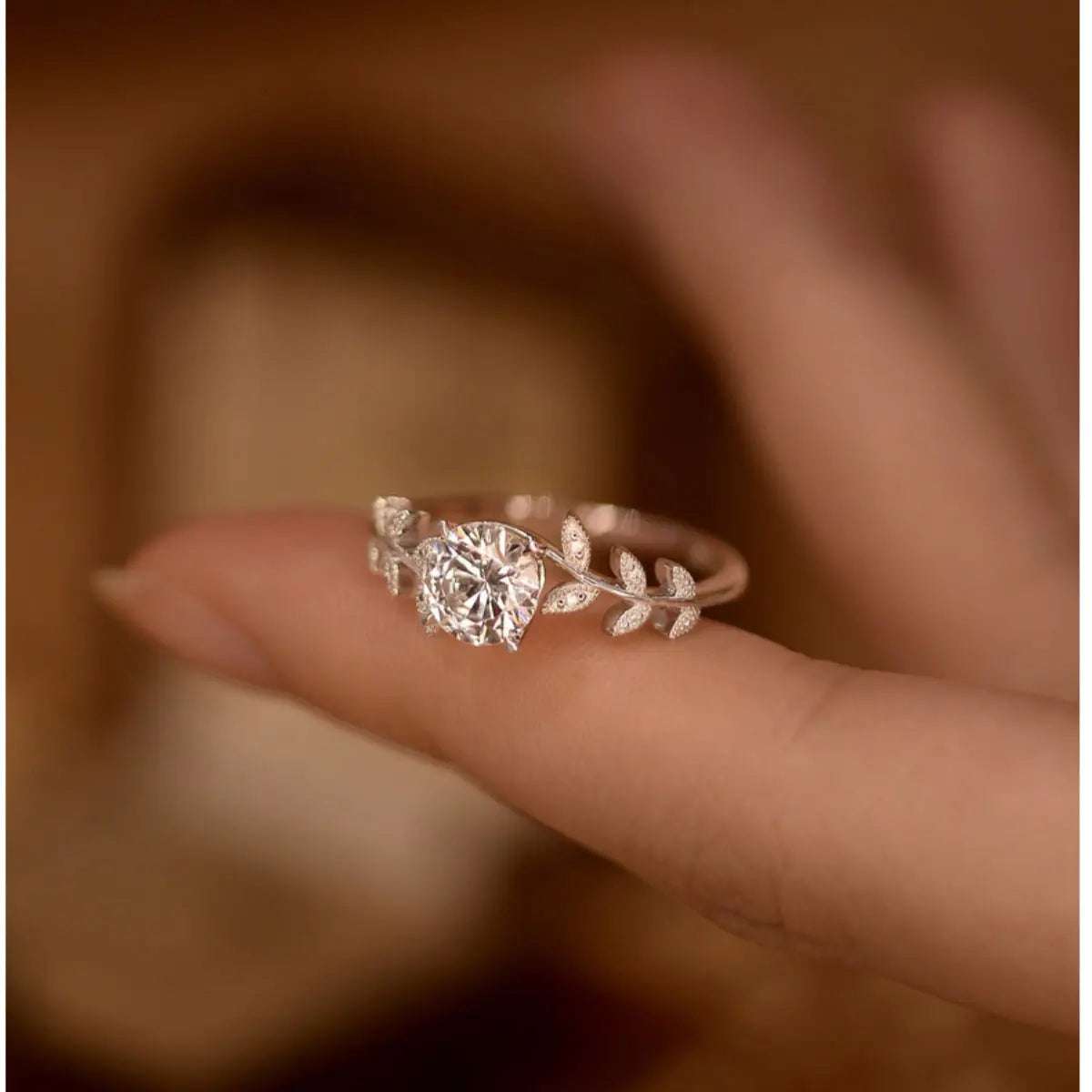 1 Carat Moissanite 925 Sterling Silver Leaf Ring - GlowUp Garments