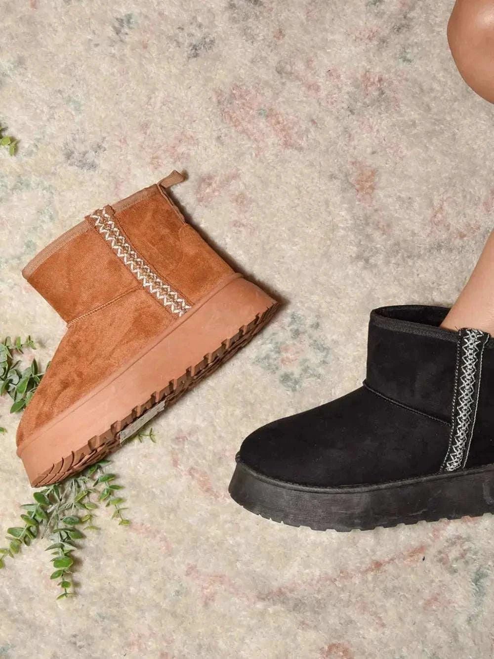 WILD DIVA Round Toe Platform Boots - GlowUp Garments