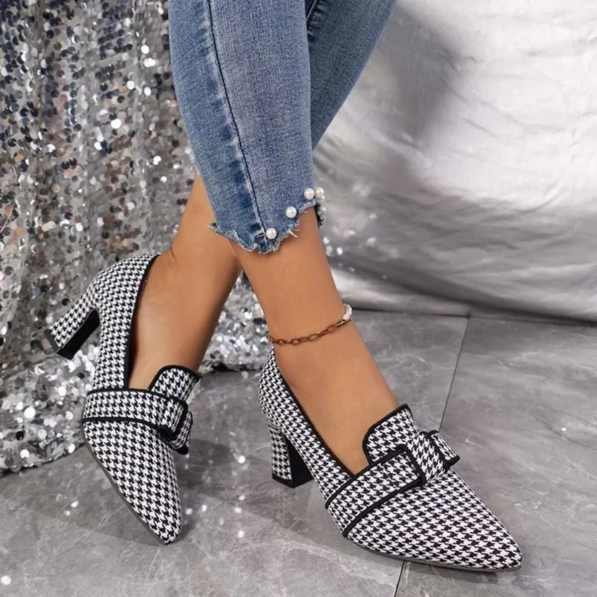Point Toe Block Heels Pumps - GlowUp Garments
