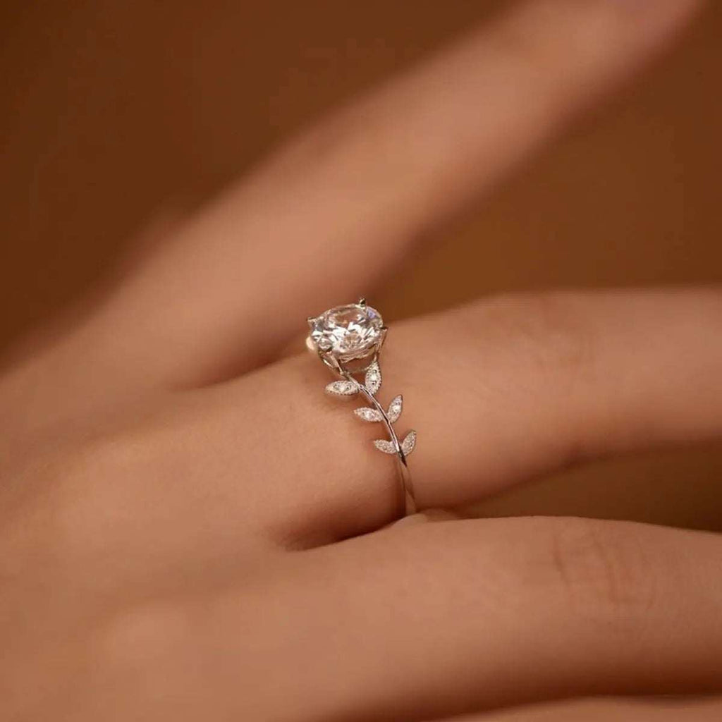 1 Carat Moissanite 925 Sterling Silver Leaf Ring - GlowUp Garments