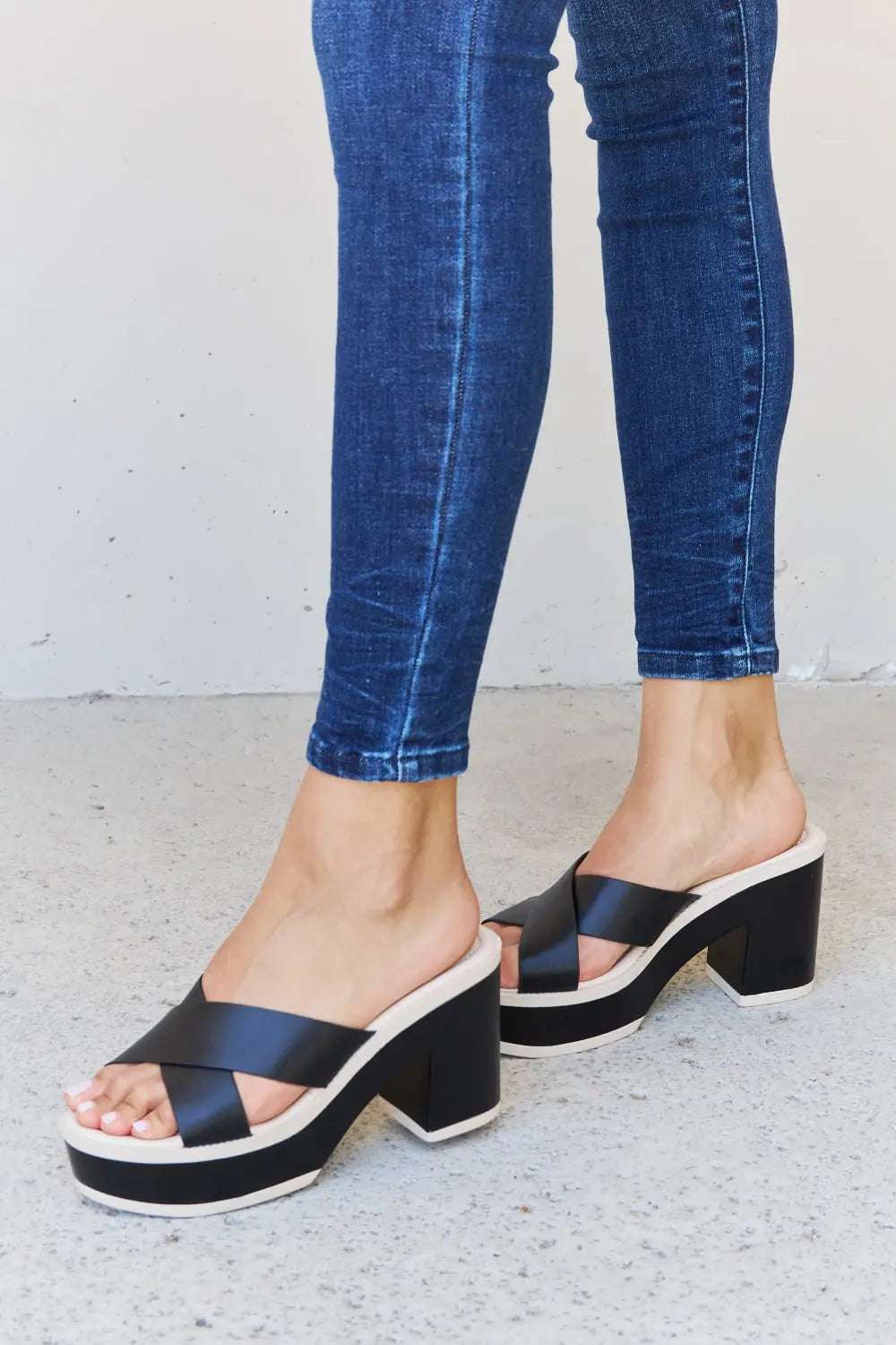 Weeboo Cherish The Moments Contrast Platform Sandals in Black - GlowUp Garments