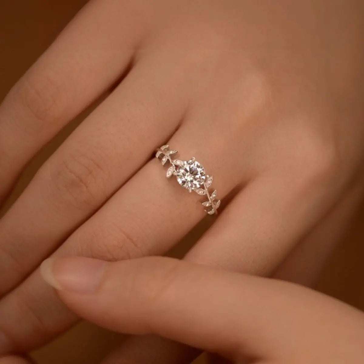1 Carat Moissanite 925 Sterling Silver Leaf Ring - GlowUp Garments