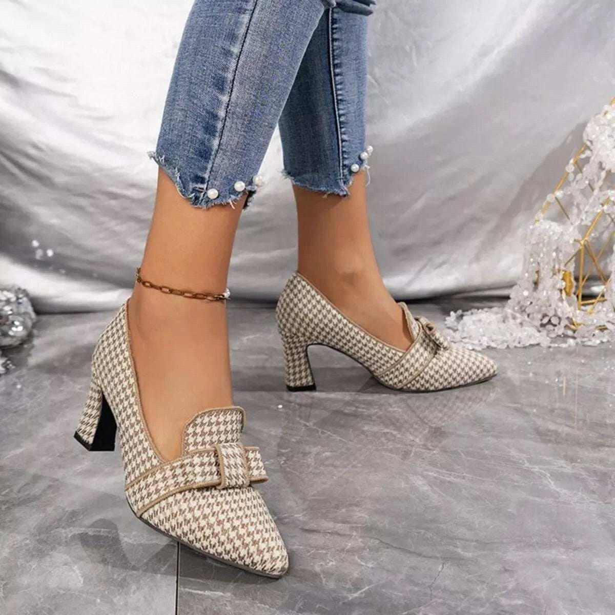 Point Toe Block Heels Pumps - GlowUp Garments