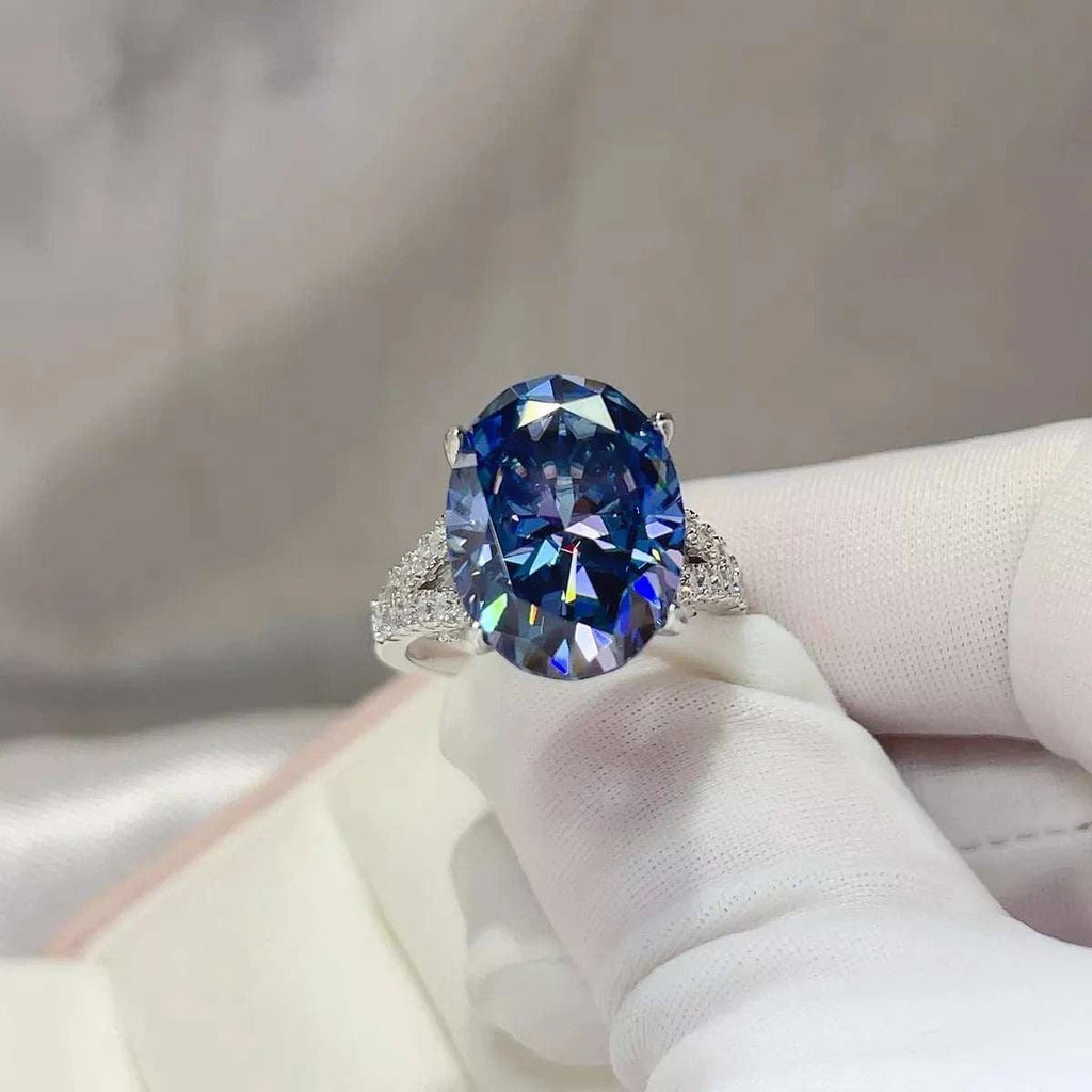 10 Carat Moissanite 925 Sterling Silver Ring - GlowUp Garments