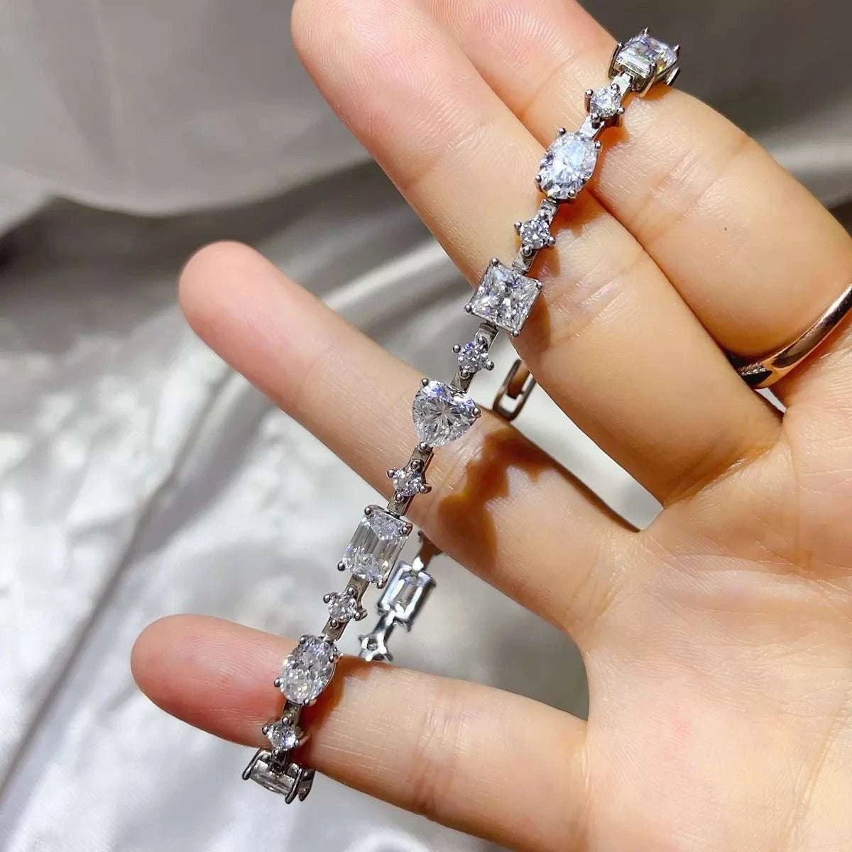 925 Sterling Silver Moissanite Bracelet - GlowUp Garments