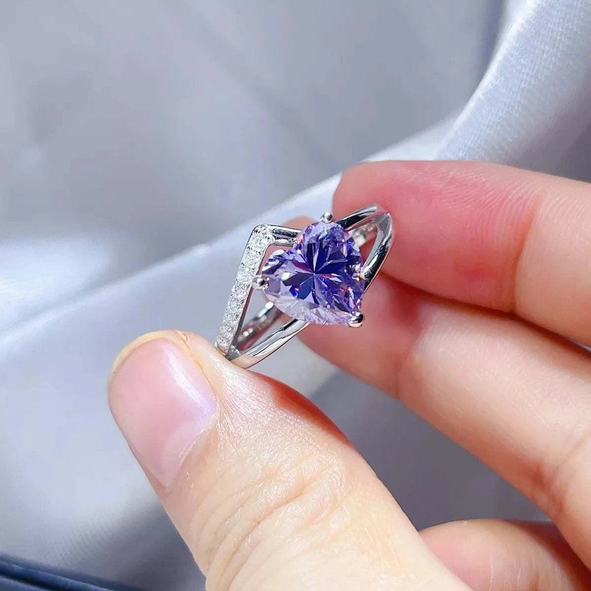 3 Carat 925 Sterling Silver Moissanite Ring - GlowUp Garments